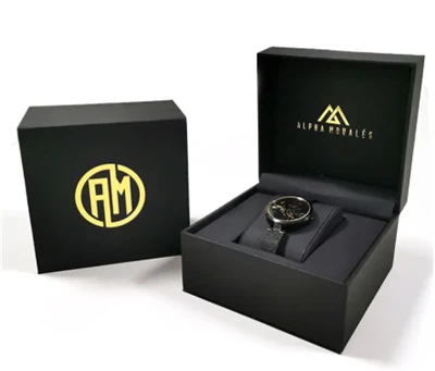 Kev Ceeb Toom Rau Wrapping A Watch Box